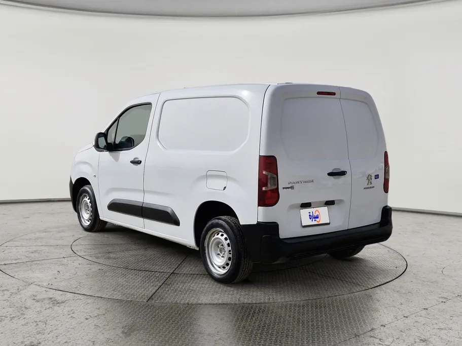 بيجو بارتنر Short van 2022 
