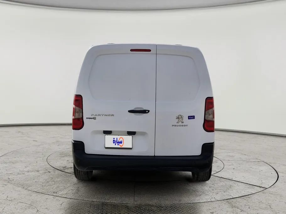 بيجو بارتنر Short van 2022 