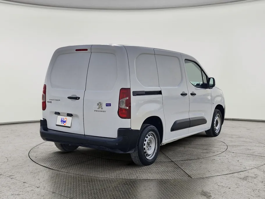 بيجو بارتنر Short van 2022 