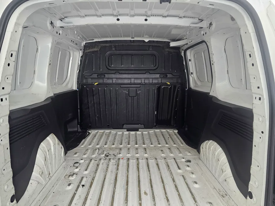 2022 Peugeot Partner Short van 