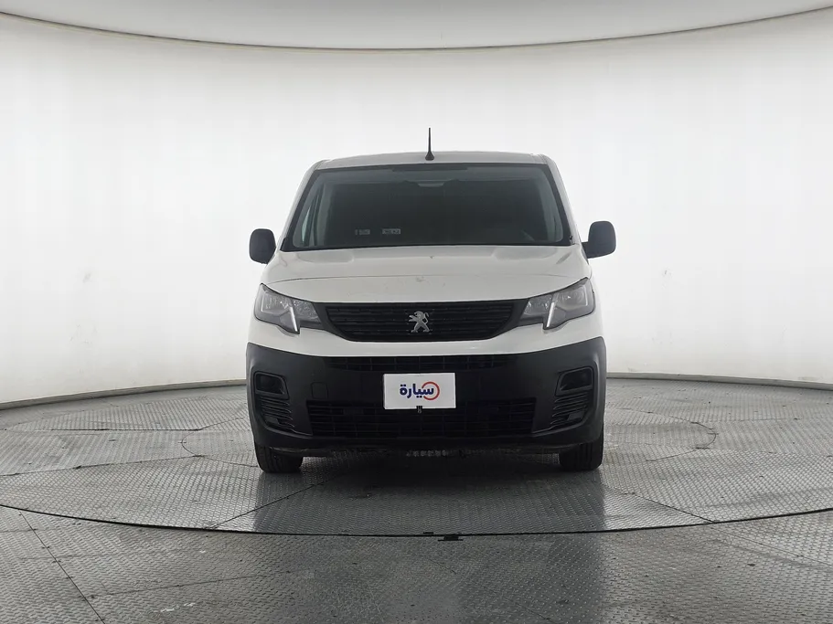 2022 Peugeot Partner Short van 