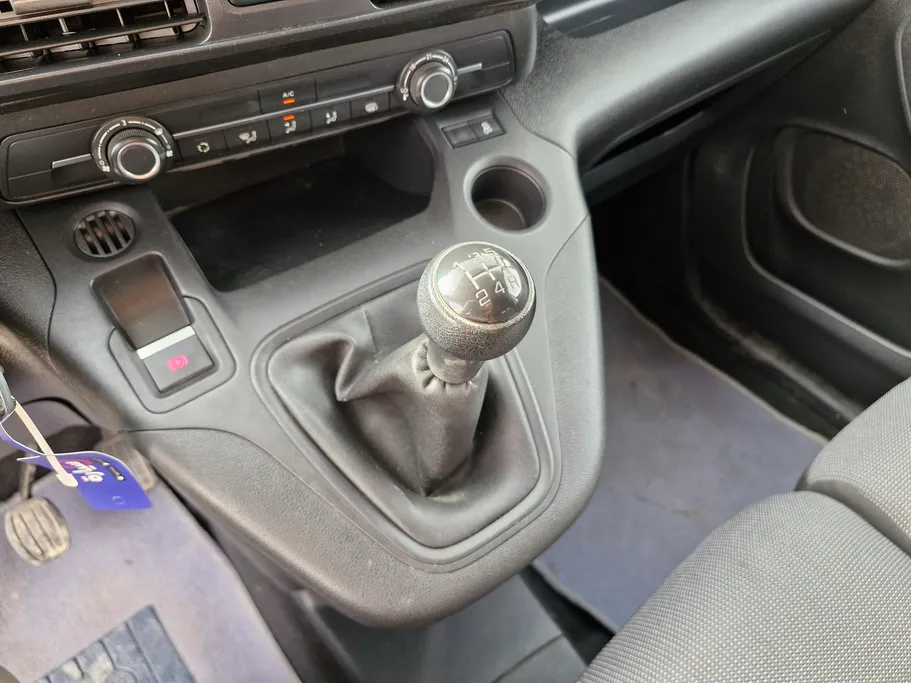 بيجو بارتنر Short van 2022 