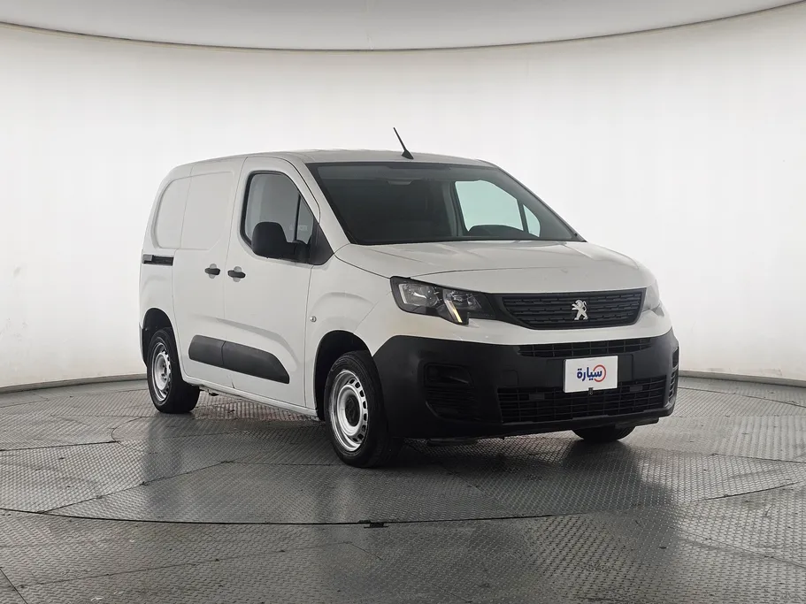 2022 Peugeot Partner Short van 