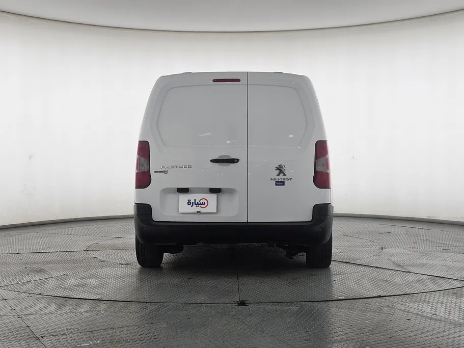 2022 Peugeot Partner Short van 