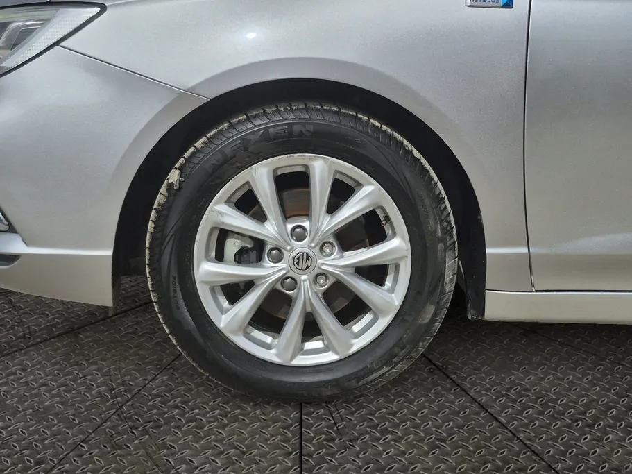 2022 ام جي 5 COM 