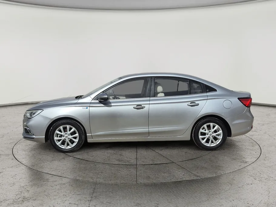 2022 ام جي 5 COM 