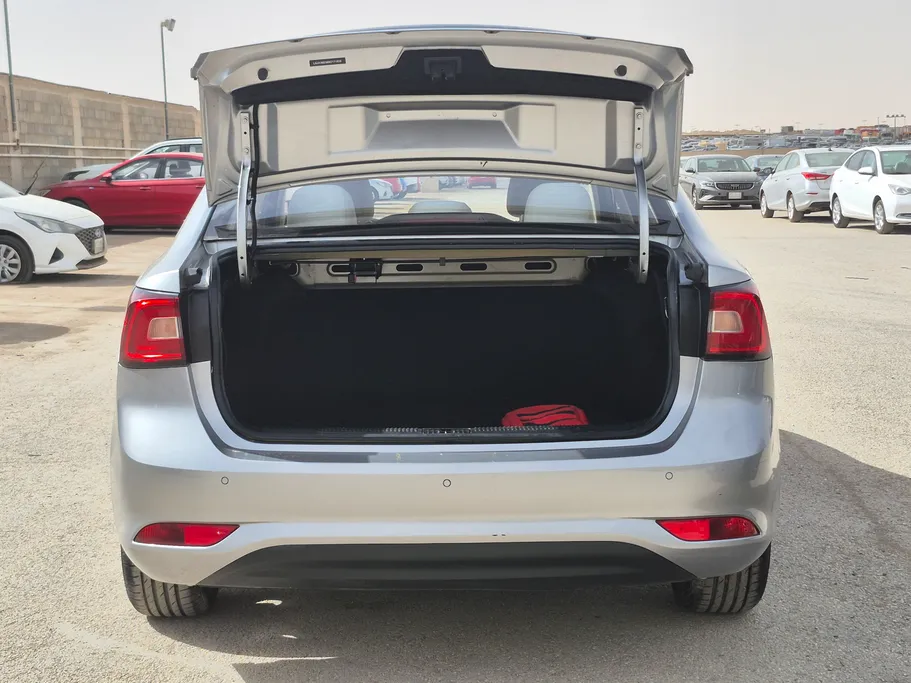 2022 ام جي 5 COM 