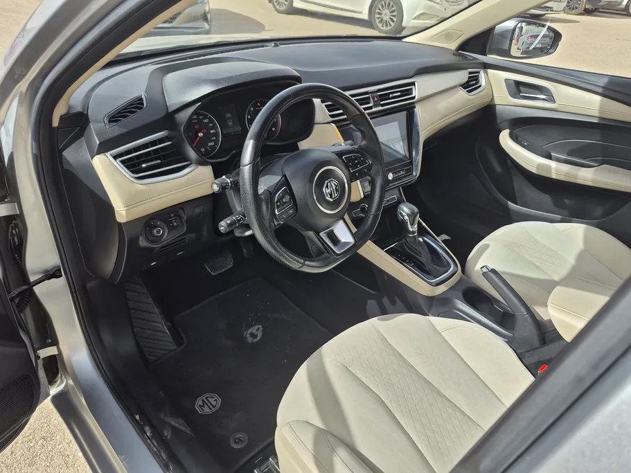 2022 ام جي 5 COM 