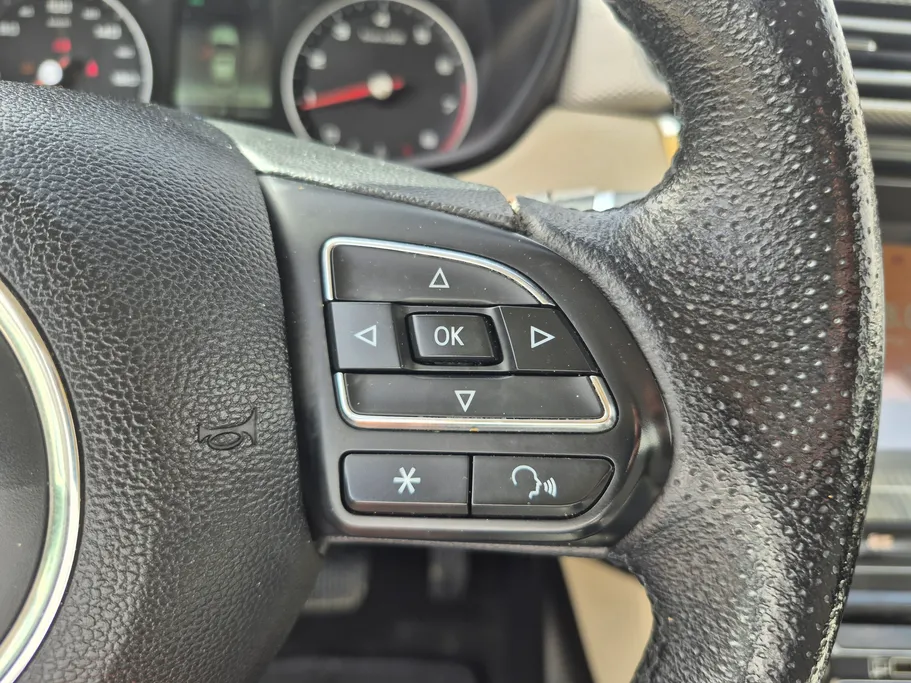 2022 ام جي 5 COM 