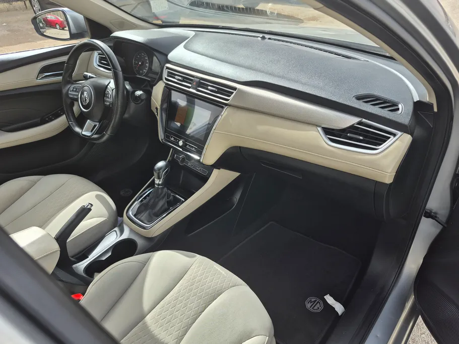 2022 ام جي 5 COM 