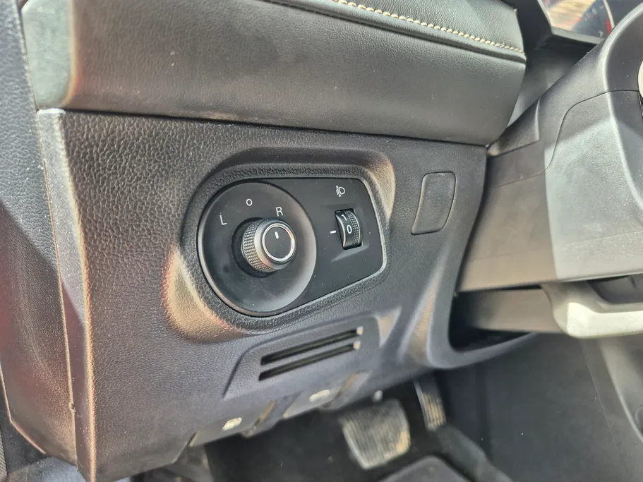 ام جي 5 COM 2022 