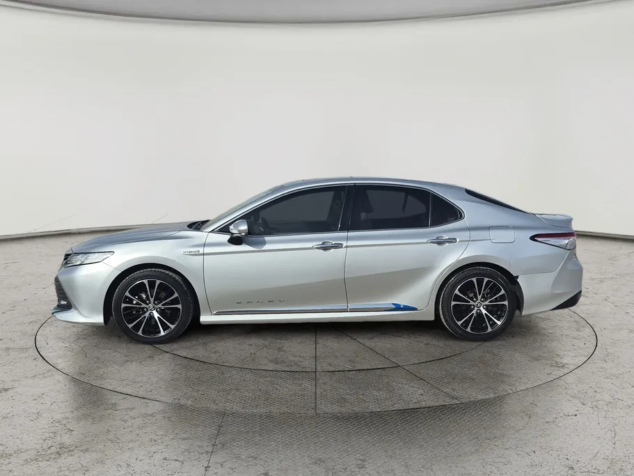 2020 Toyota Camry  GRANDE HEV 