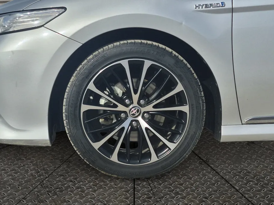 2020 Toyota Camry  GRANDE HEV 