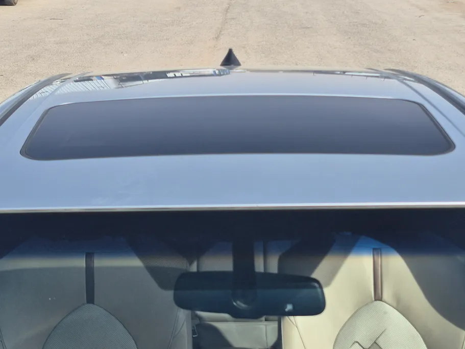 2020 Toyota Camry  GRANDE HEV 