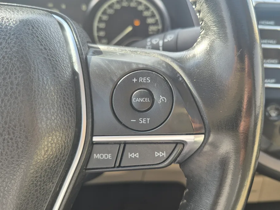 2020 Toyota Camry  GRANDE HEV 