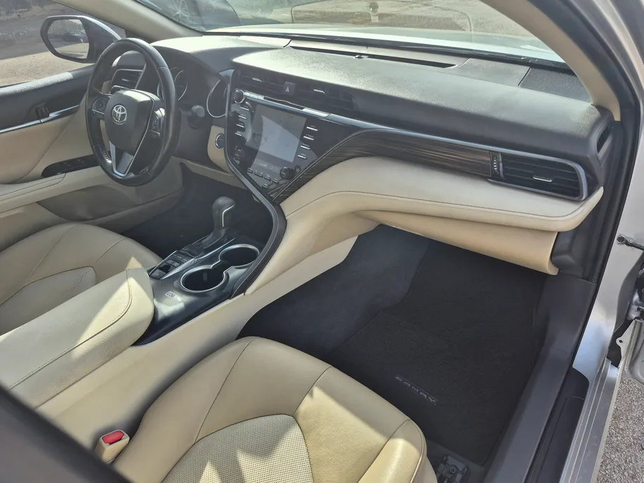 2020 Toyota Camry  GRANDE HEV 