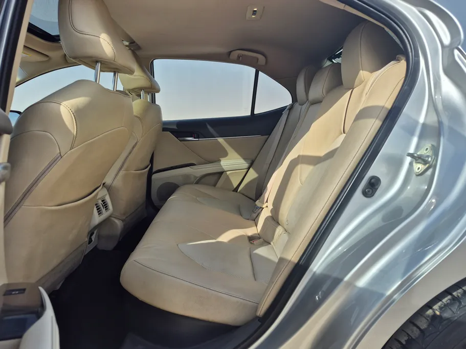 2020 Toyota Camry  GRANDE HEV 