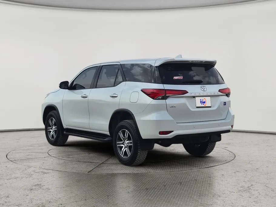 تويوتا فورتشنر GX 2024 