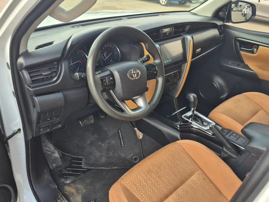 تويوتا فورتشنر GX 2024 