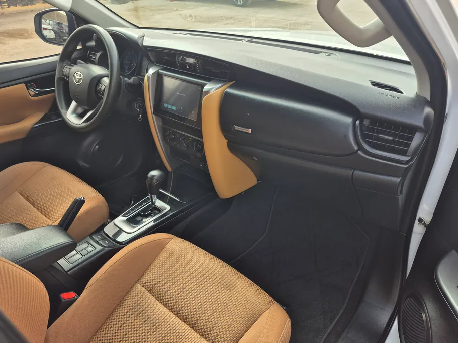 تويوتا فورتشنر GX 2024 