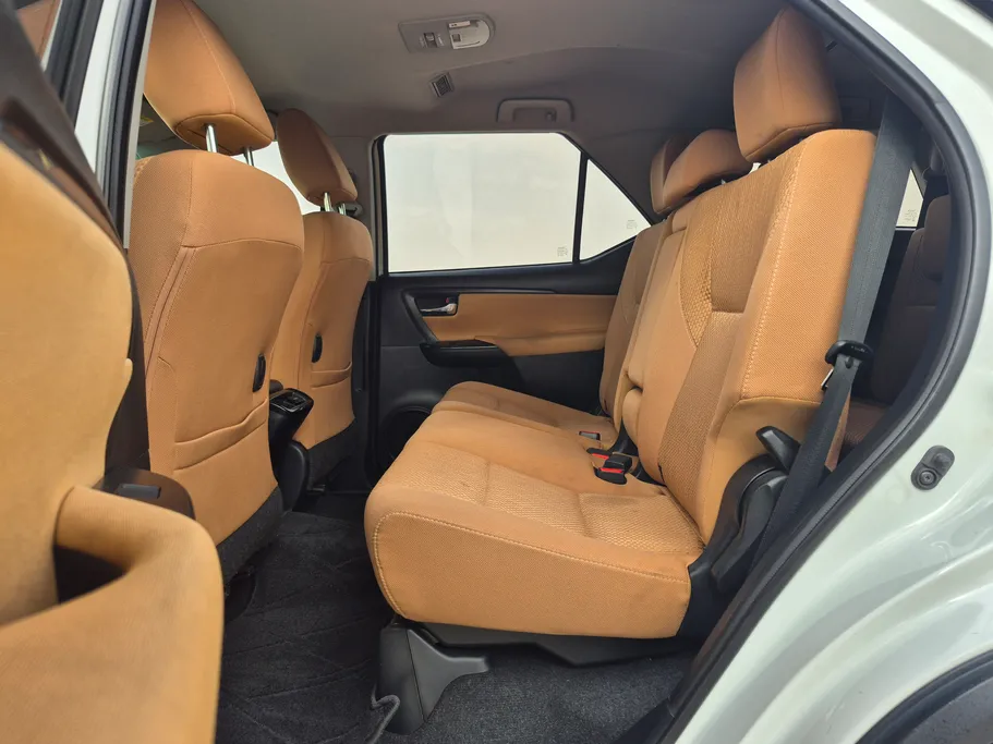 تويوتا فورتشنر GX 2024 