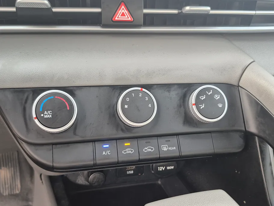 2023 Hyundai Elantra Fleet 