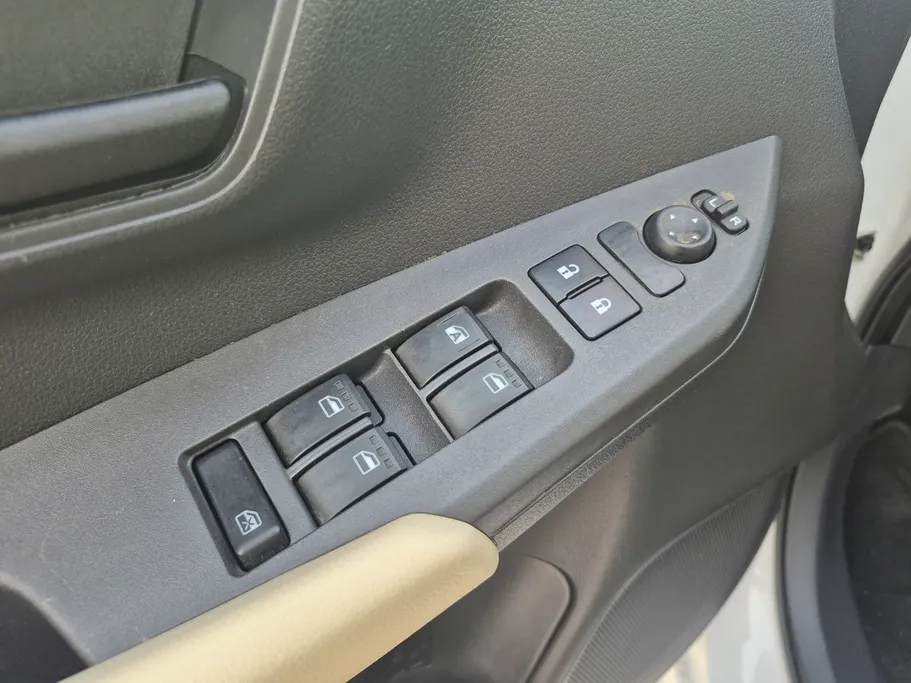 2024 Toyota Yaris  Y 