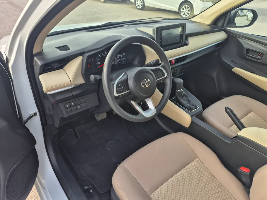 2024 Toyota Yaris  Y 