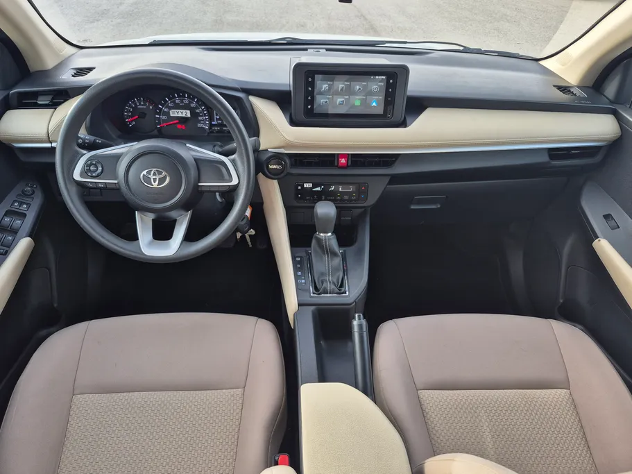 2024 Toyota Yaris  Y 