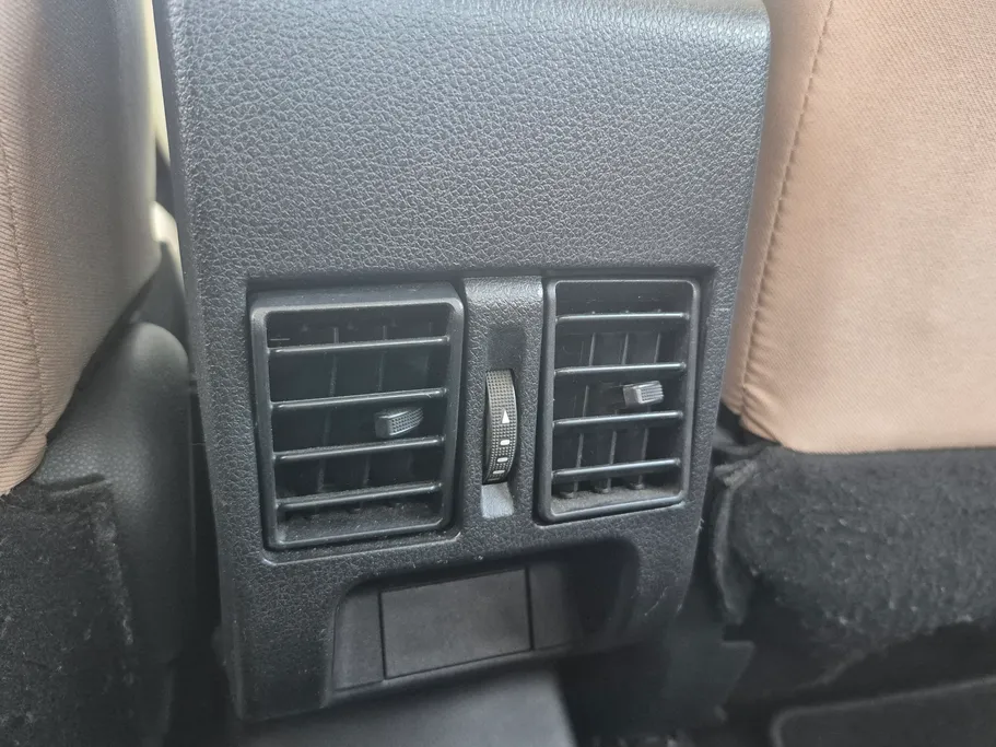 2024 Toyota Yaris  Y 