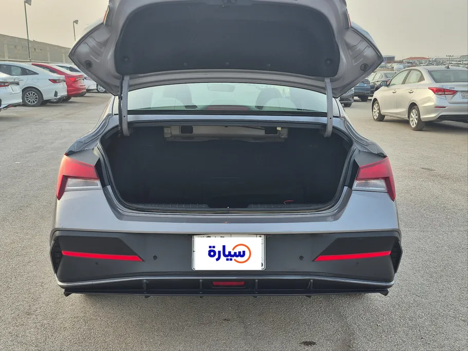 2024 Hyundai Elantra Smart 