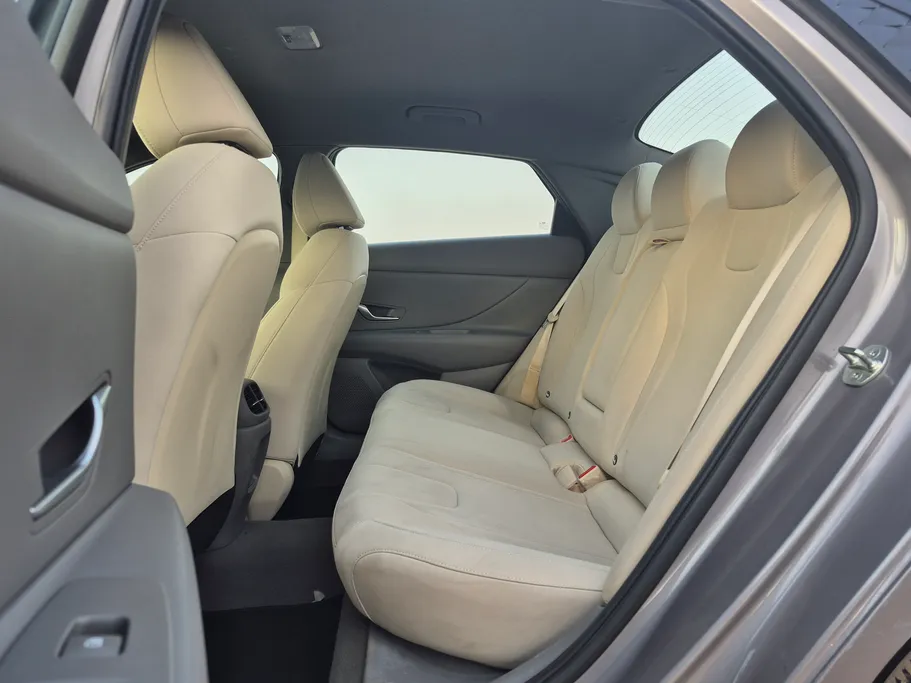 2024 Hyundai Elantra Smart 