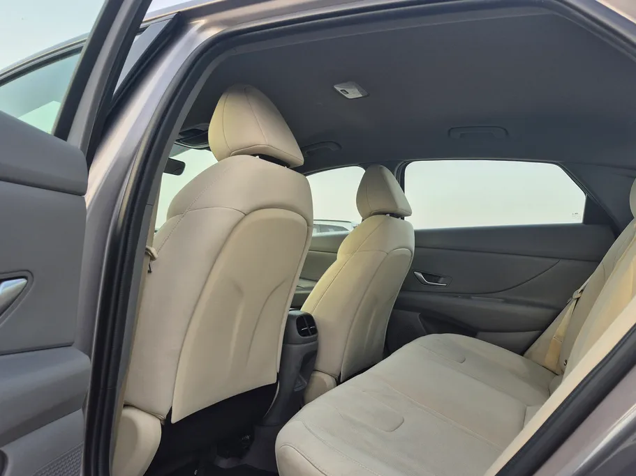 2024 Hyundai Elantra Smart 