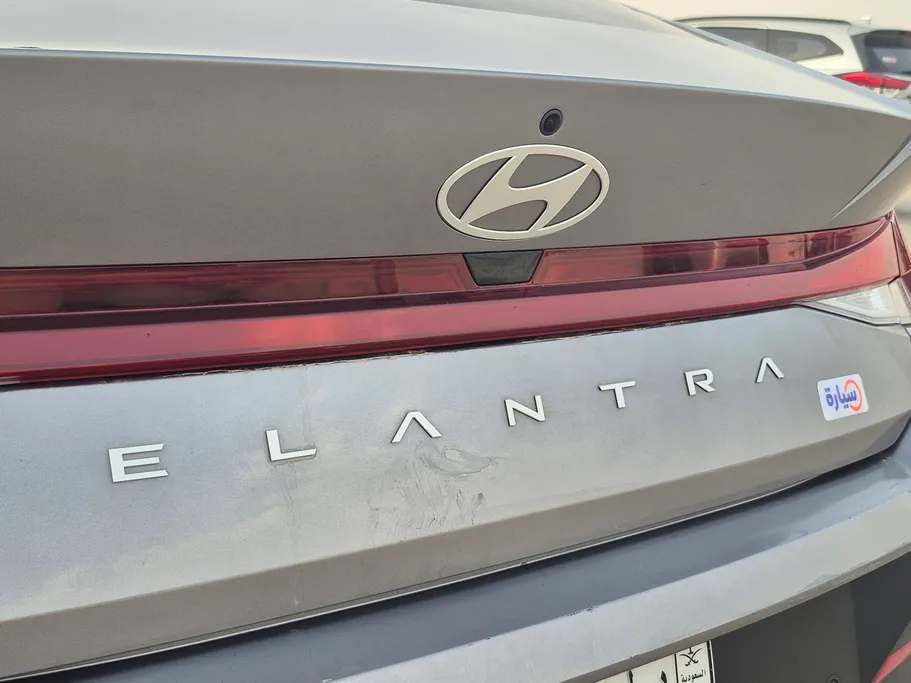 2024 Hyundai Elantra Smart 