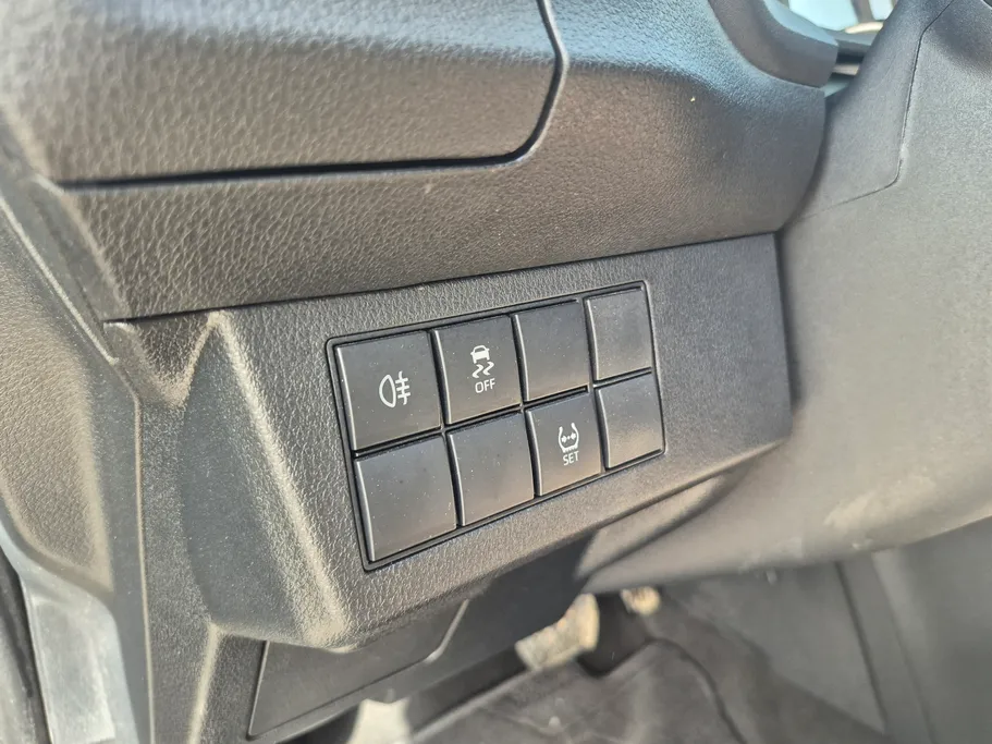 تويوتا يارس Y 2024 