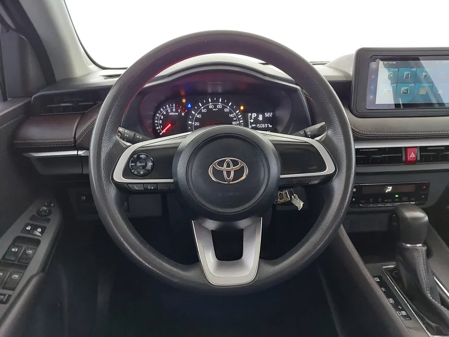 2023 Toyota Yaris  Y 