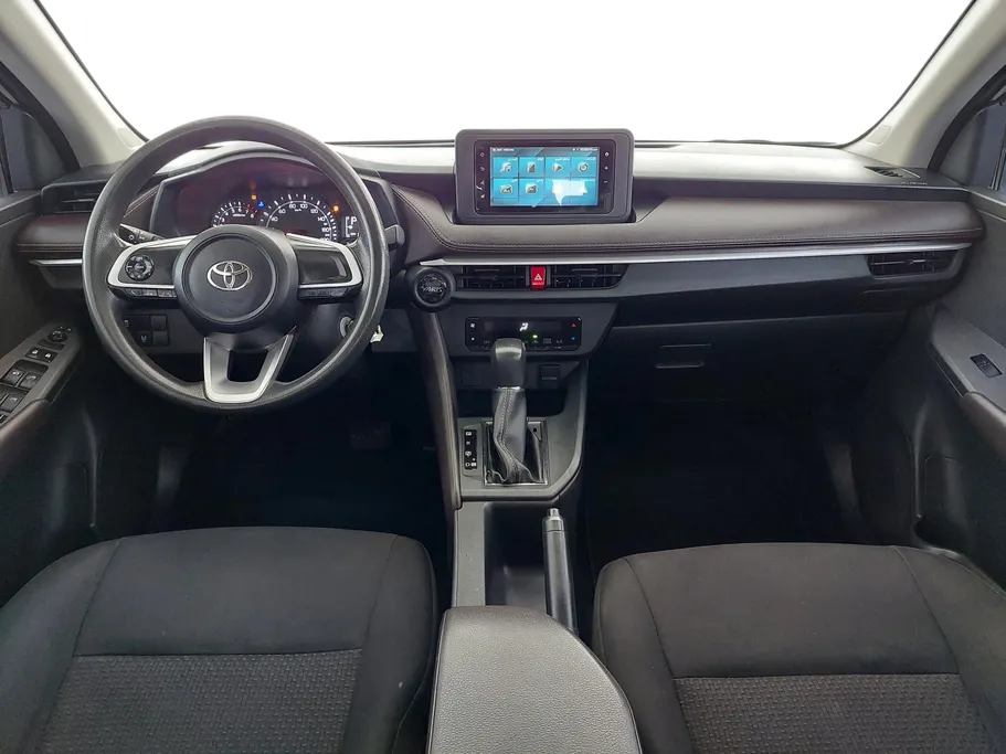 2023 Toyota Yaris  Y 