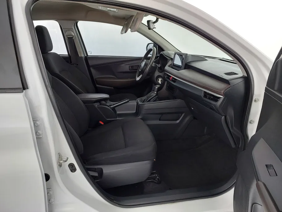 2023 Toyota Yaris  Y 