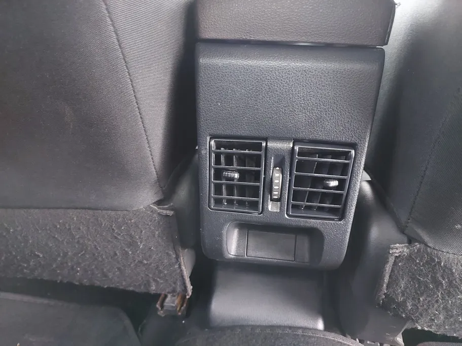 2023 Toyota Yaris  Y 