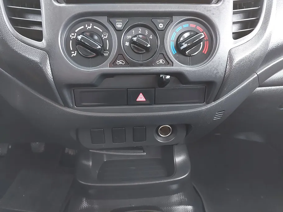 2021 ميتسوبيشي L200 DC 4x2 Diesel 