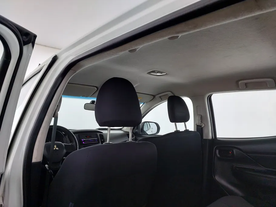 2021 ميتسوبيشي L200 DC 4x2 Diesel 