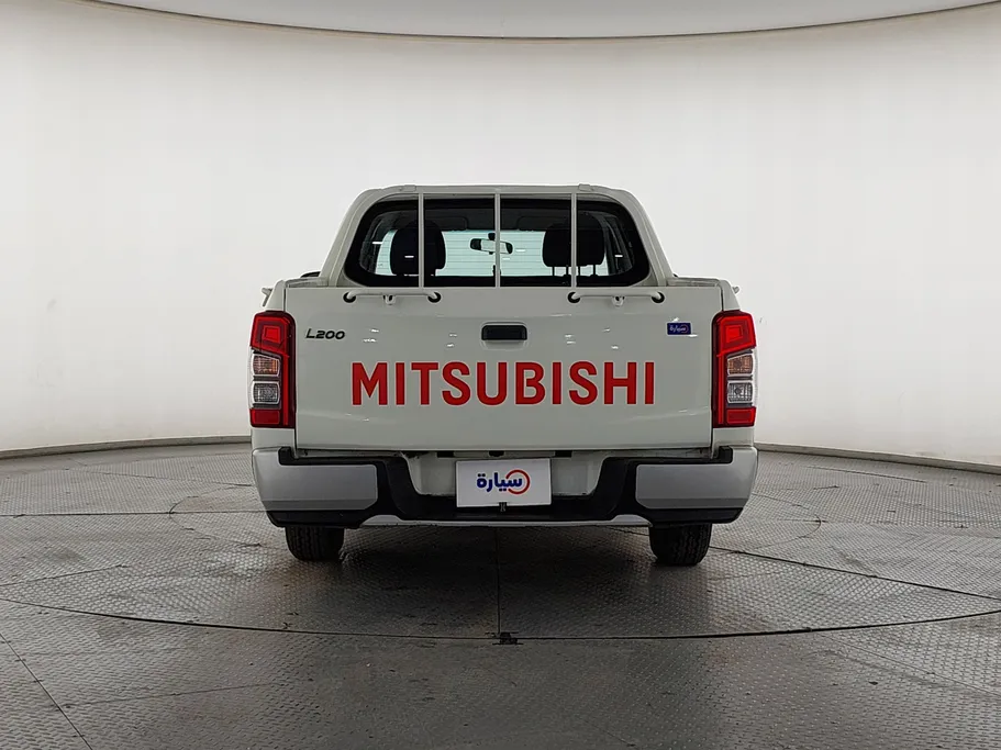 2021 ميتسوبيشي L200 DC 4x2 Diesel 