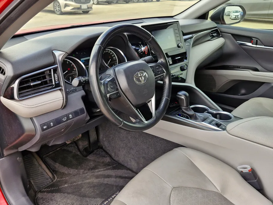 2021 Toyota Camry  SE 