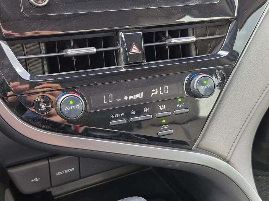 2021 Toyota Camry  SE 