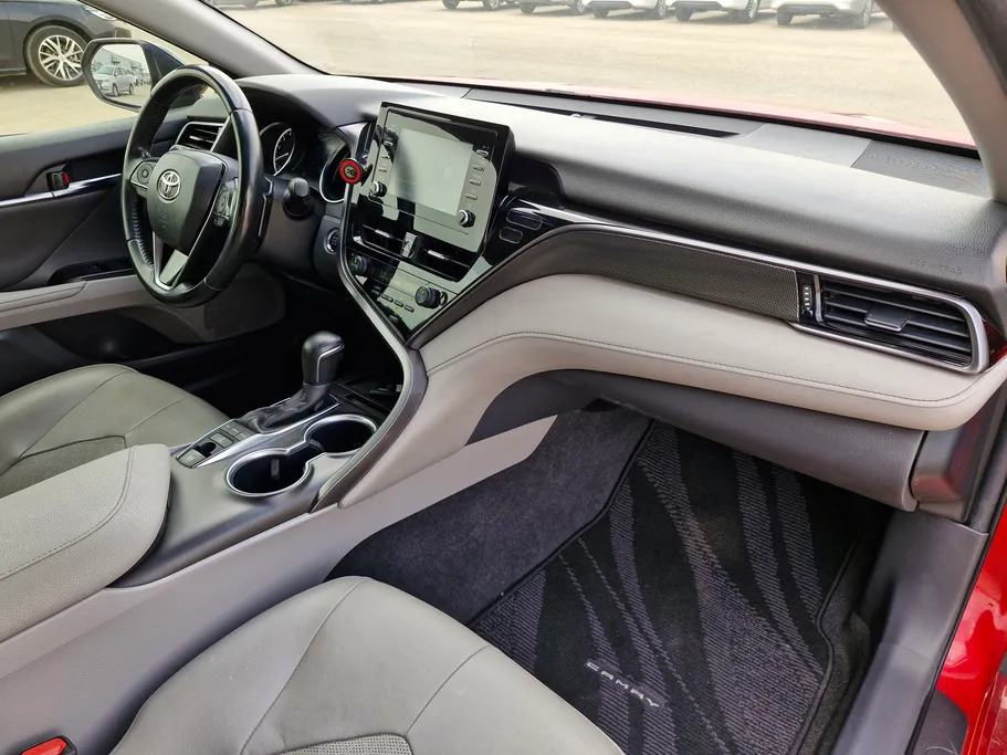 2021 Toyota Camry  SE 