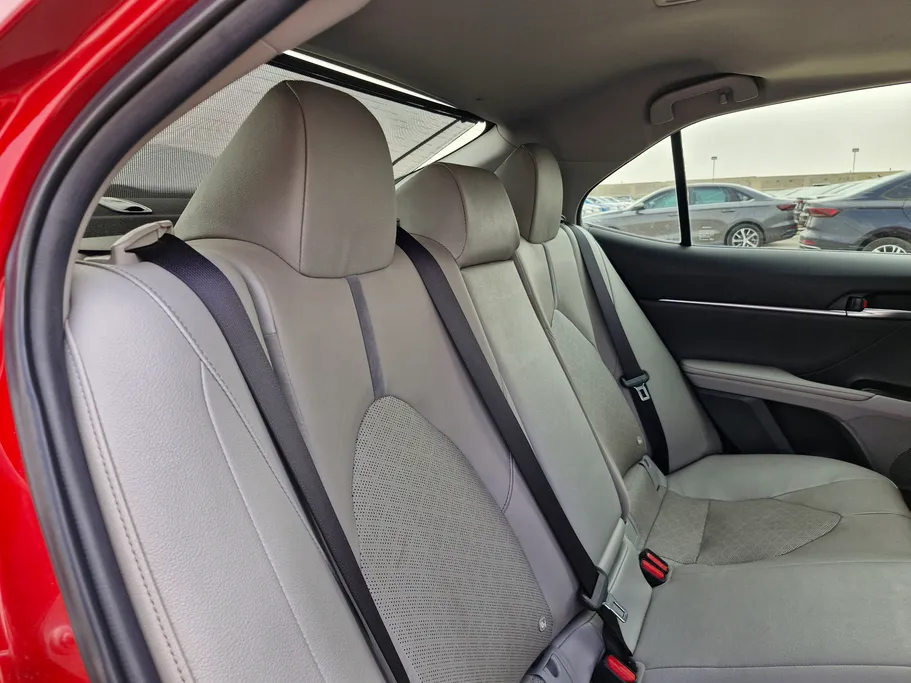 2021 Toyota Camry  SE 