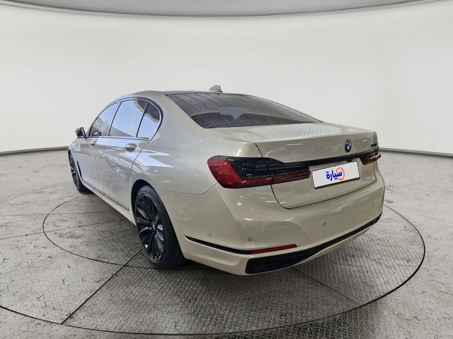 بي ام دبليو الفئة السابعة 730Li 2020 