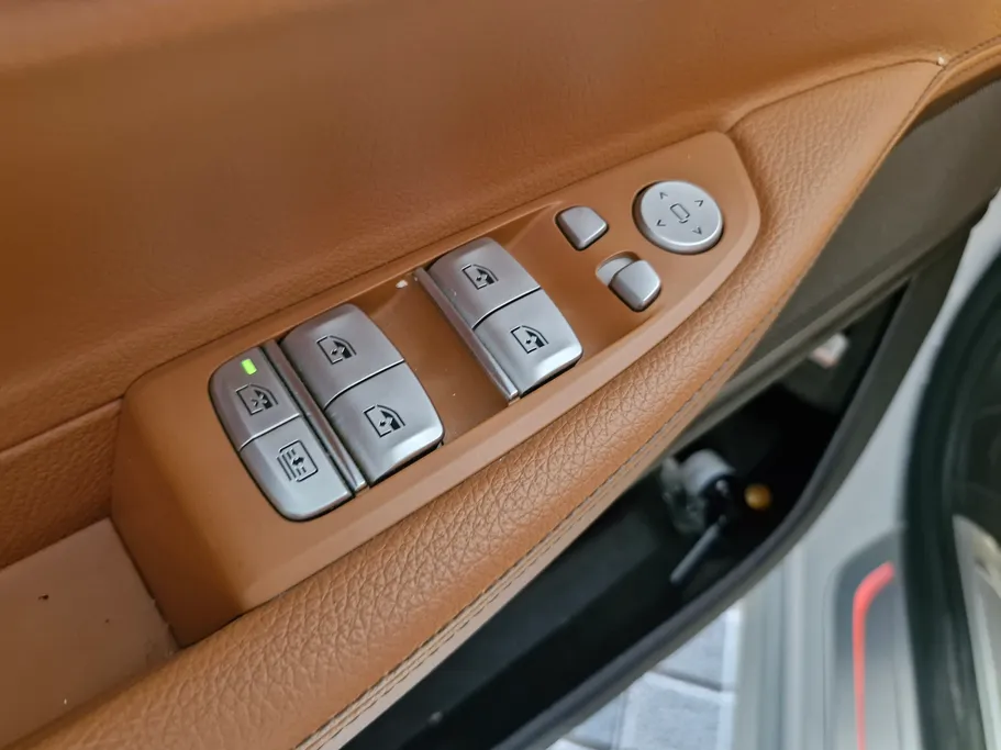 بي ام دبليو الفئة السابعة 730Li 2020 