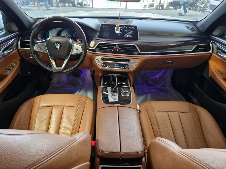 بي ام دبليو الفئة السابعة 730Li 2020 