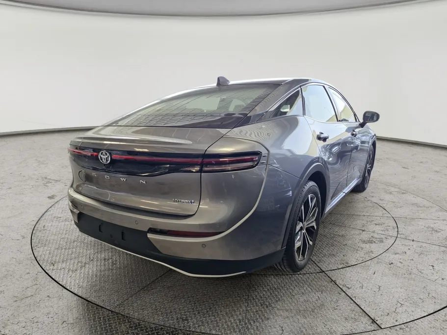 2023 Toyota Crown Premium 